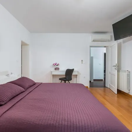 Anastasia By Villsy - With Private Pool, Foosball And Pikado فيلة Sveti Petar u Sumi