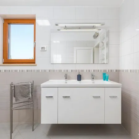 Anastasia By Villsy - With Private Pool, Foosball And Pikado فيلة *