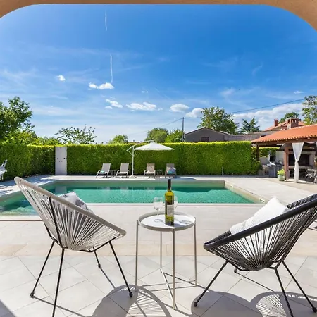 Anastasia By Villsy - With Private Pool, Foosball And Pikado فيلة